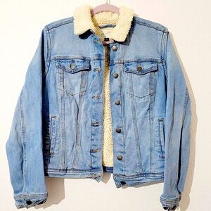 Universal Threads Sherpa Jean Jacket